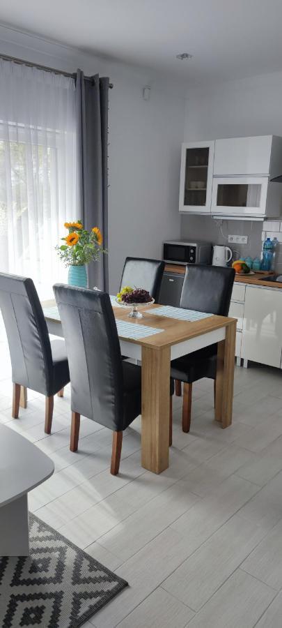 Apartamenty Dzemejra - Jumeirah Ujście-Darłowskie Dış mekan fotoğraf