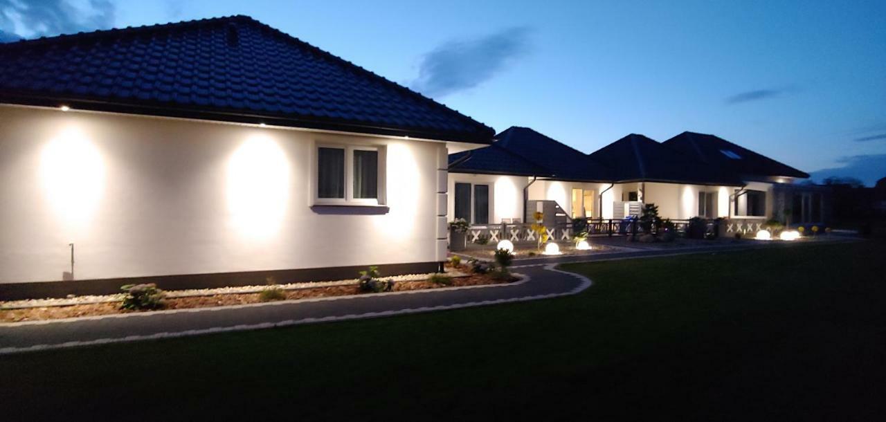 Apartamenty Dzemejra - Jumeirah Ujście-Darłowskie Dış mekan fotoğraf
