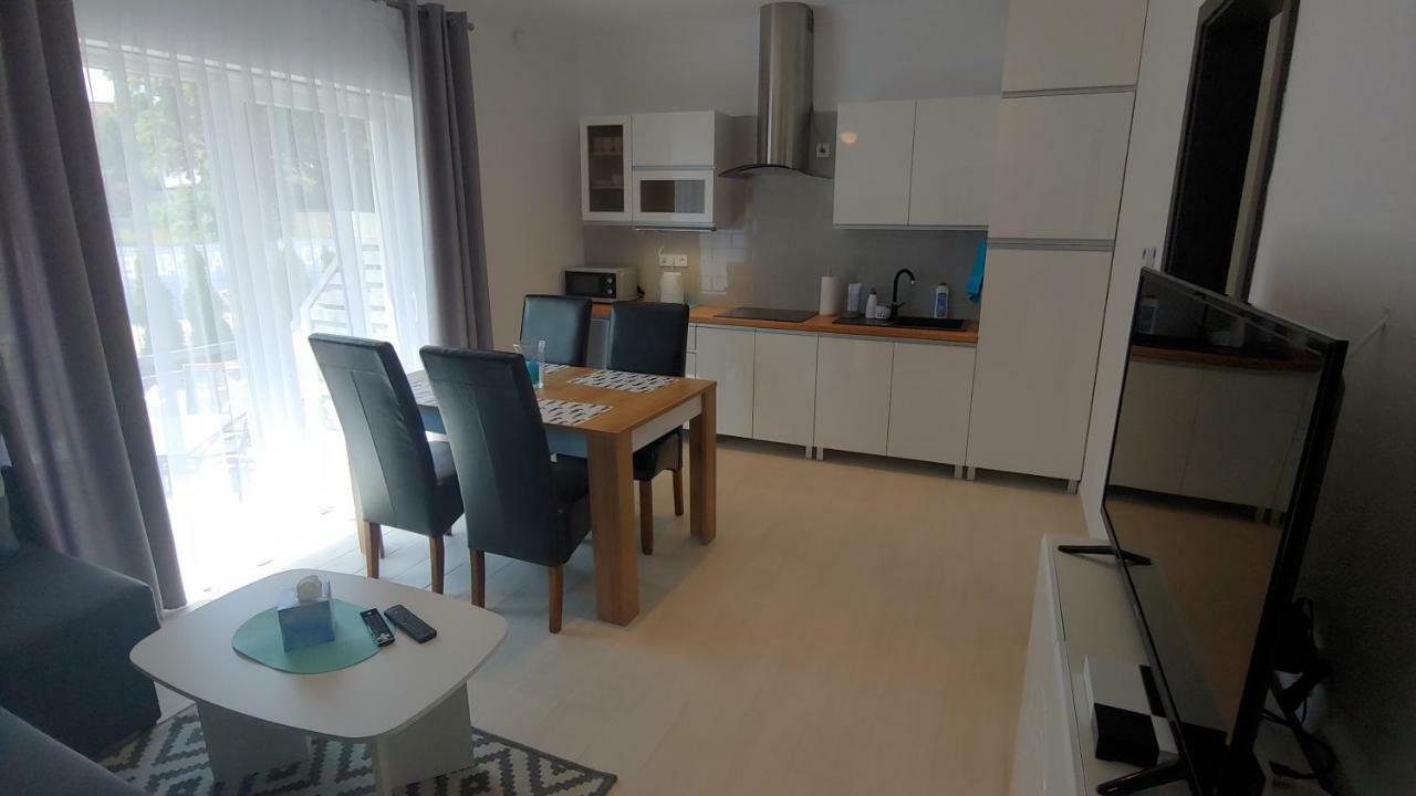 Apartamenty Dzemejra - Jumeirah Ujście-Darłowskie Dış mekan fotoğraf