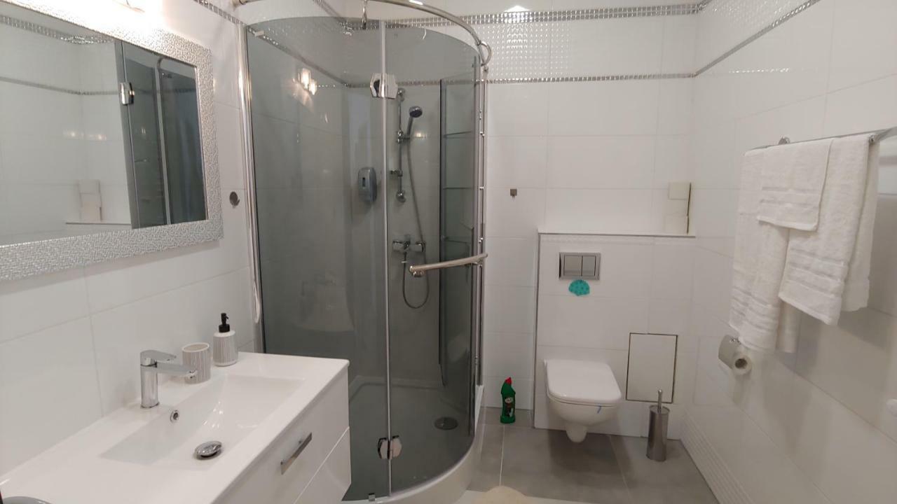 Apartamenty Dzemejra - Jumeirah Ujście-Darłowskie Dış mekan fotoğraf