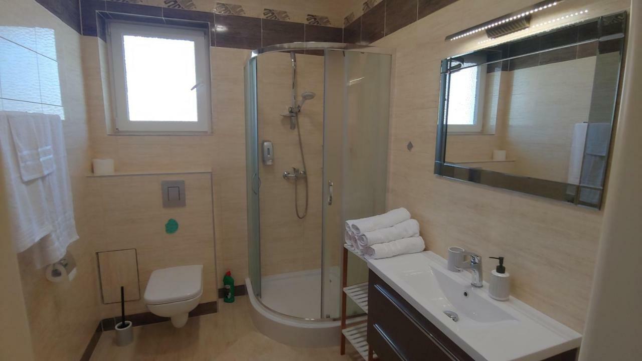 Apartamenty Dzemejra - Jumeirah Ujście-Darłowskie Dış mekan fotoğraf
